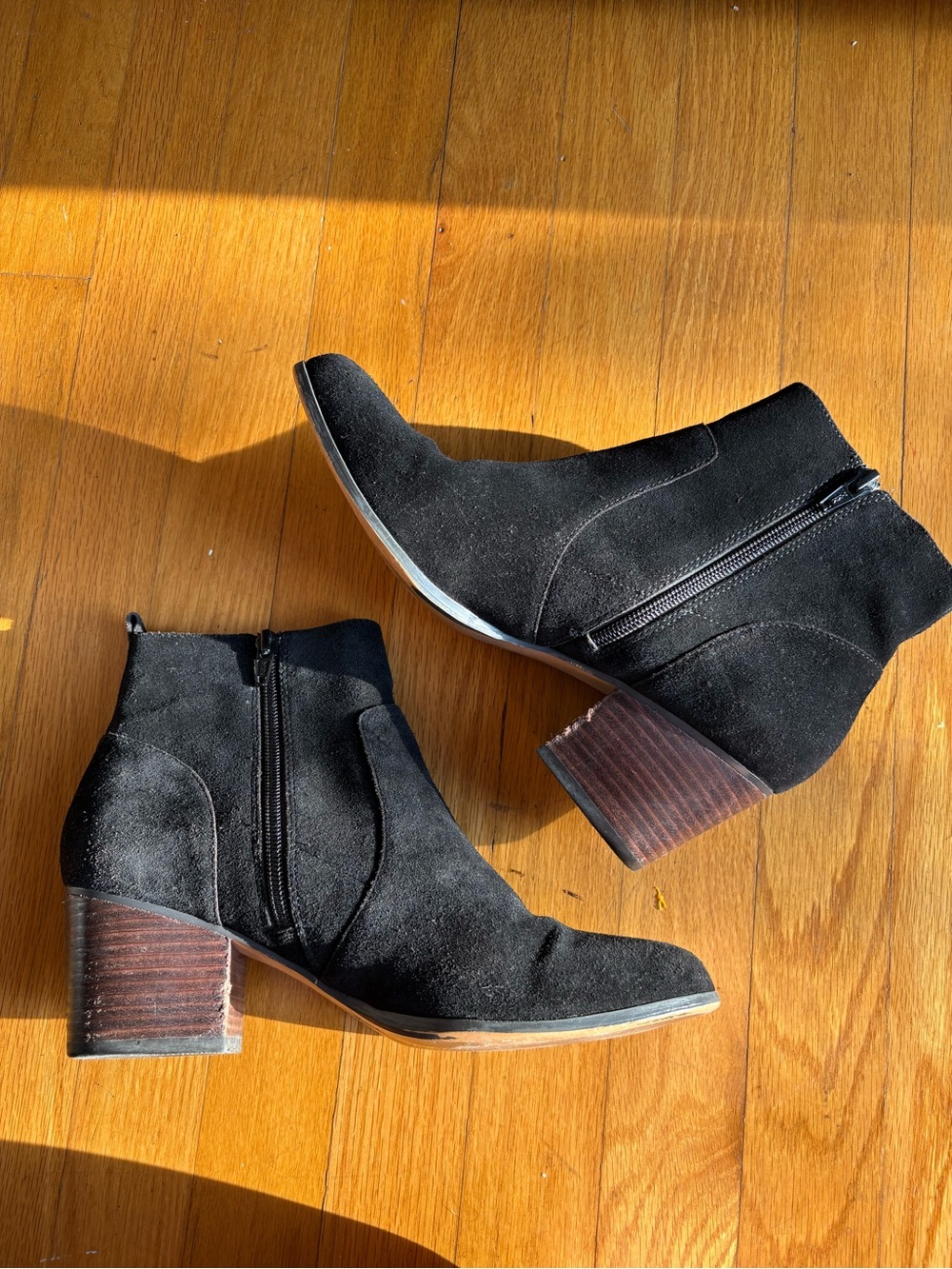 Crown Vintage Black Suede Leather Ankle Booties, Size 9